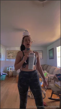 unhingedwifey porn fart Onlyfans video 080424 162 ( 6.8 MB )