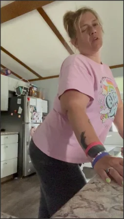 mamacourtie porn fart Onlyfans video 110824 6 ( 6.8 MB )