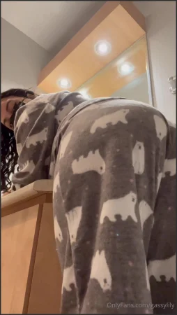 gassylily porn fart Onlyfans video 110824 7 ( 135.0 MB )