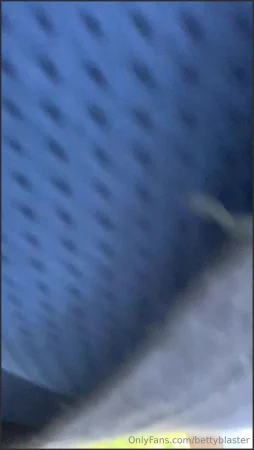 bettyblaster fart porn video 200924 2 ( 15.2 MB )