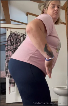 mamacourtie fart porn video 1331428648 3434246367 ( 18.4 MB )