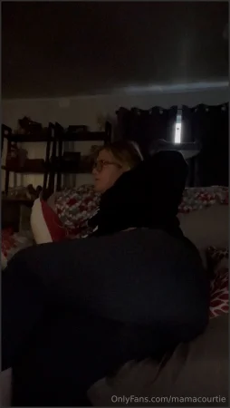 mamacourtie fart porn video 1308305560 3510905198 ( 12.5 MB )