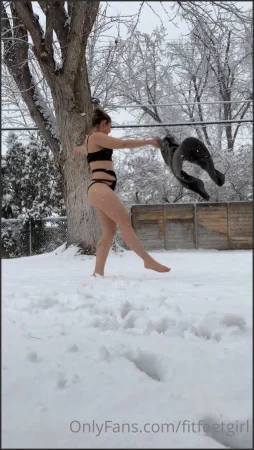 fityoginina happy valentines day im feeling more the winter snow elf 2032141018 ( 54.4 MB )