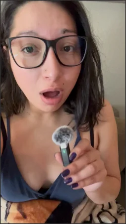 kinseyy shane I got a mic for burping and farting 3511432876 ( 9.0 MB )