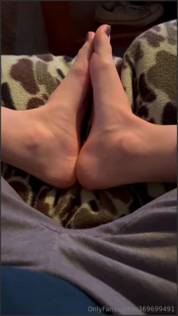 tinke rbelle9263 im over the purple nails not sure what color to do n 3081677138 ( 5.5 MB )