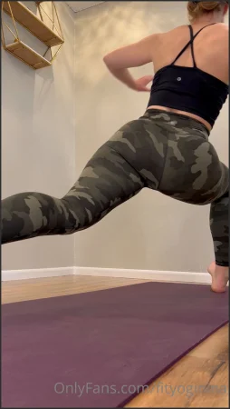fityoginina casual lil yoga flow with some chatting i tried some new 2475264184 ( 396.1 MB )