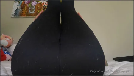 officialclassyngassy we decided to wear our tightest yoga leggings fo 2880982709 ( 276.2 MB )