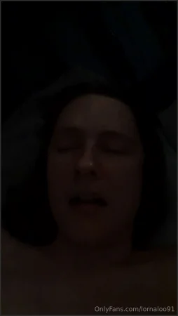 lornaloo91 the mattress is full of farts 3411314192 ( 19.0 MB )