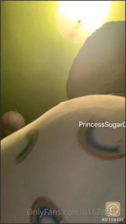 princesssugarc my ass looks so good but the fart makes it even better 298343504 ( 10.2 MB )