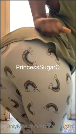 princesssugarc a couple taps to my ass might bring out a nice fart 414897678 ( 10.1 MB )