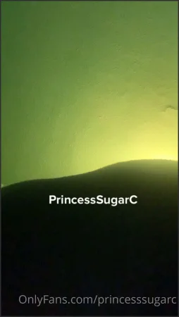 princesssugarc had to put this fart right on your face smells like ho 2151405547 ( 6.7 MB )