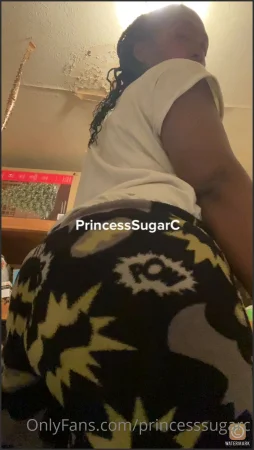 princesssugarc ill walk in the room fart while im talking and then le 2486804946 ( 7.1 MB )