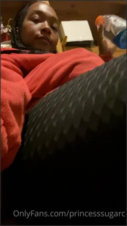 princesssugarc letting out some gas 2332374236 ( 5.8 MB )