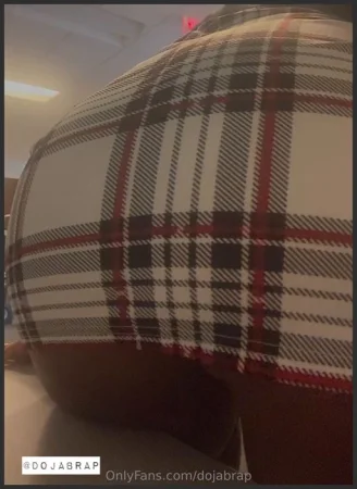 dojabrap the ol booty jiggle always gets the deed done 3798653180 ( 8.1 MB )