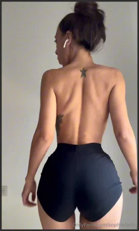 sophiefarts 2 minutes of my tight gassy assi slipped into my sexiest 3799797470 ( 16.0 MB )