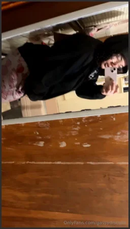 gassydisciple love these pants 3665982676 ( 7.4 MB )
