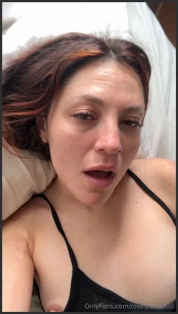 rosequinn300 i get horny when im sleepy 3523567087 ( 14.9 MB )