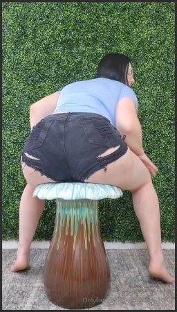 kinkydomkitty91 non giantess farting on my new mushroom stool 3780076179 ( 575.3 MB )