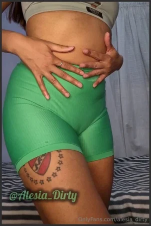 alesia dirty happy friday heres my video farting in my green leggings 3793348406 ( 153.4 MB )