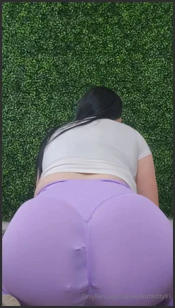 kinkydomkitty91 giantess post workout stretching an farting all that 3731736530 ( 406.8 MB )