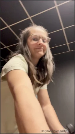 fartjess00 wie findet ihr frze in der ffentlichkeit bzw im gym d 3842650100 ( 8.1 MB )